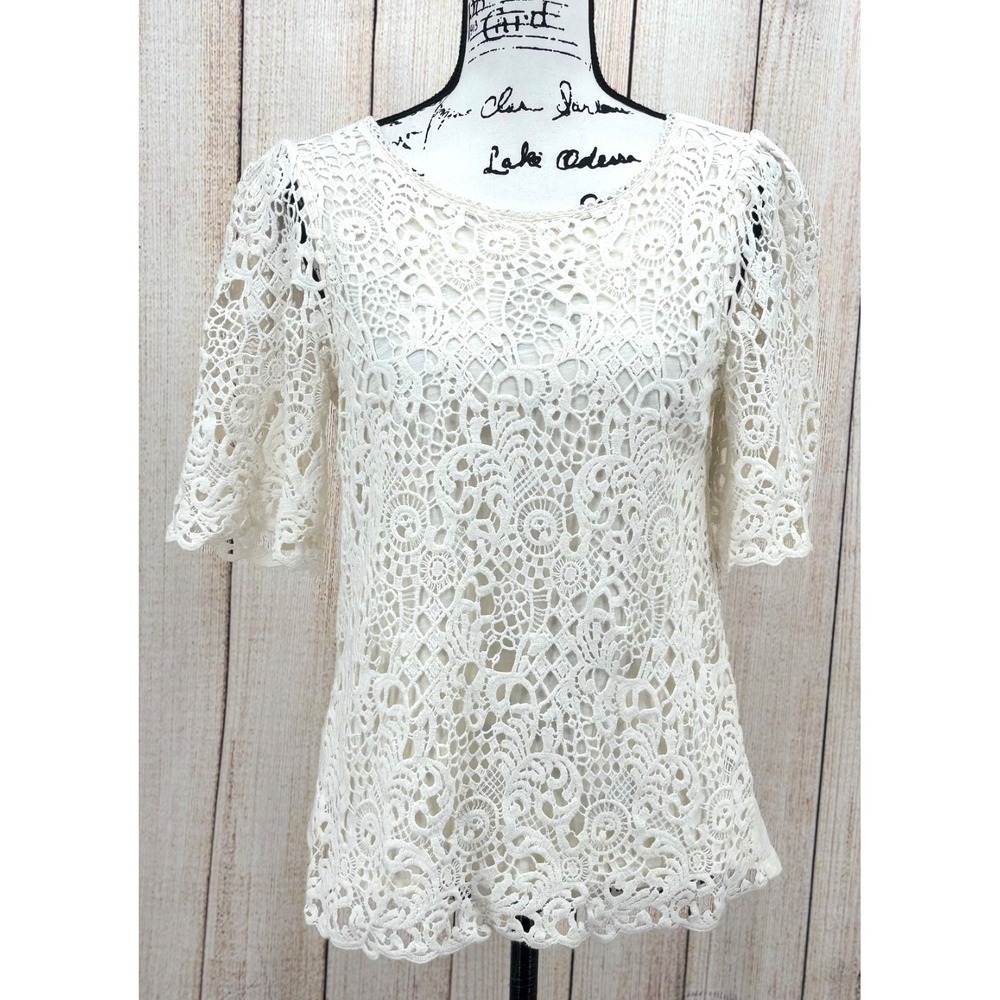 Eri + Ali Anthropologie White Crochet Overlay Top Size Medium Short Sleeve Boho‎